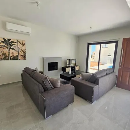 The First Thing Should Book Apartmán Paphos